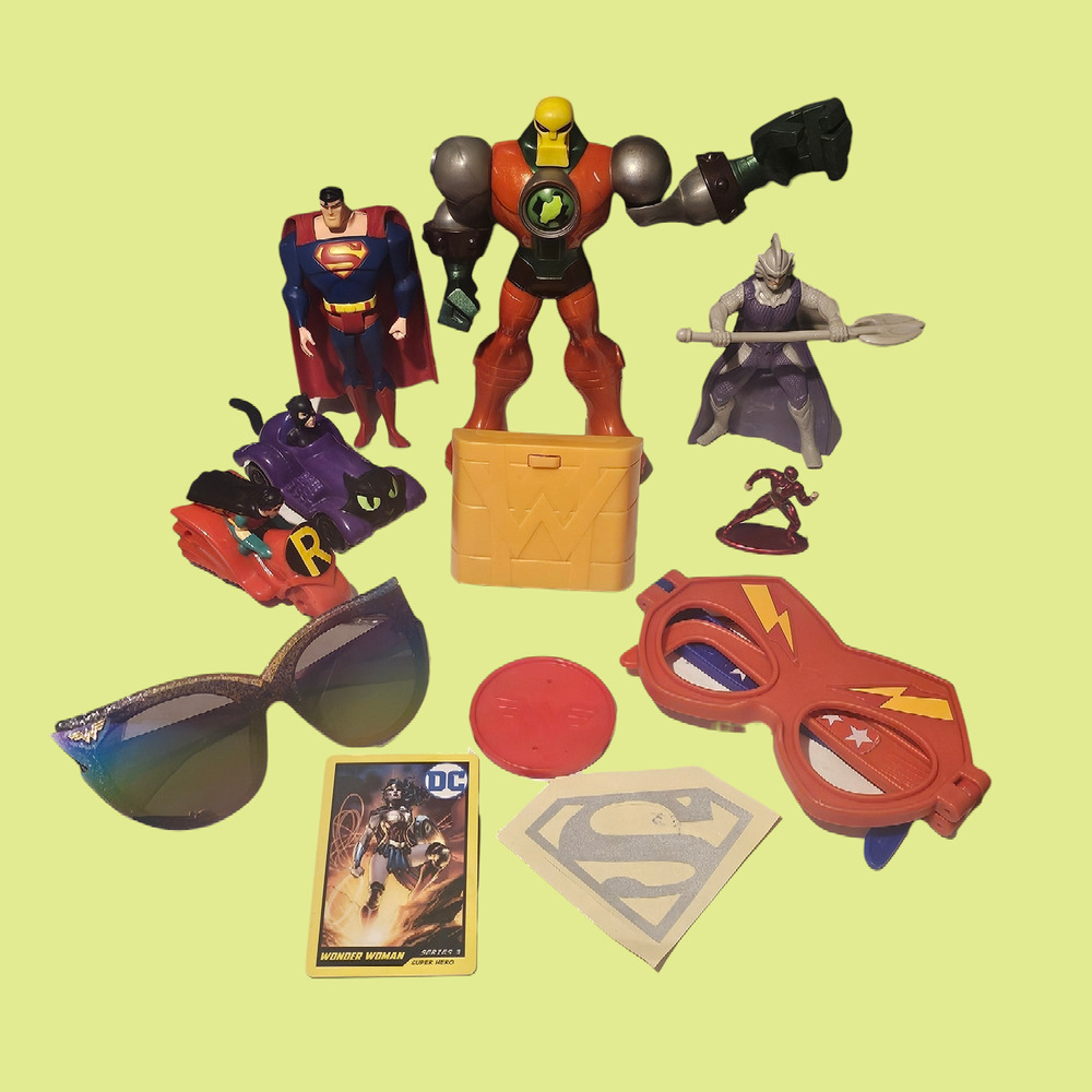 DC Comics Action Figures Superman Flash Aquaman Wonder Woman Card Robin Metallo